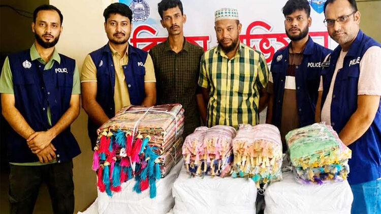চট্টগ্রামে ভারতীয় পণ্য জব্দ, গ্রেফতার ২