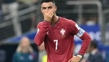 বিশ্বকাপ থেকে বিদায়ের রাতে লজ্জার রেকর্ড রোনালদোর