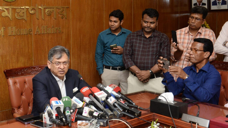 বেনজির, হাদী হত্যা মামলার সন্দেহভাজনদের প্রত্যর্পণে সংযুক্ত আরব আমিরাত ও ভারতের দ্রুত সাড়ার অপেক্ষায় বাংলাদেশ : স্বরাষ্ট্রমন্ত্রী