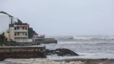 টাইফুন নউল চীনের দিকে ধেয়ে আসায় ২০ হাজার মানুষকে সরিয়ে নেওয়া হয়েছে