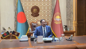 বঙ্গভবনে কার্যক্রম শুরু ভারপ্রাপ্ত রাষ্ট্রপতির