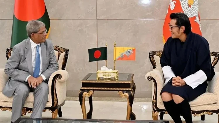 ঢাকায় ভুটানের রাজার যাত্রাবিরতি, সৌজন্য সাক্ষাৎ করলেন রাষ্ট্রপতি