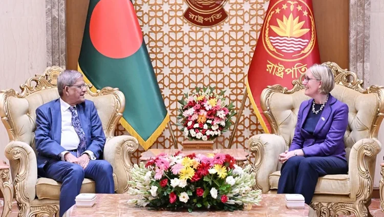 শিক্ষা, মানবসম্পদ উন্নয়ন, বিনিয়োগ ও প্রযুক্তি খাতে যুক্তরাজ্যের সহযোগিতা জোরদারের আহ্বান রাষ্ট্রপতির